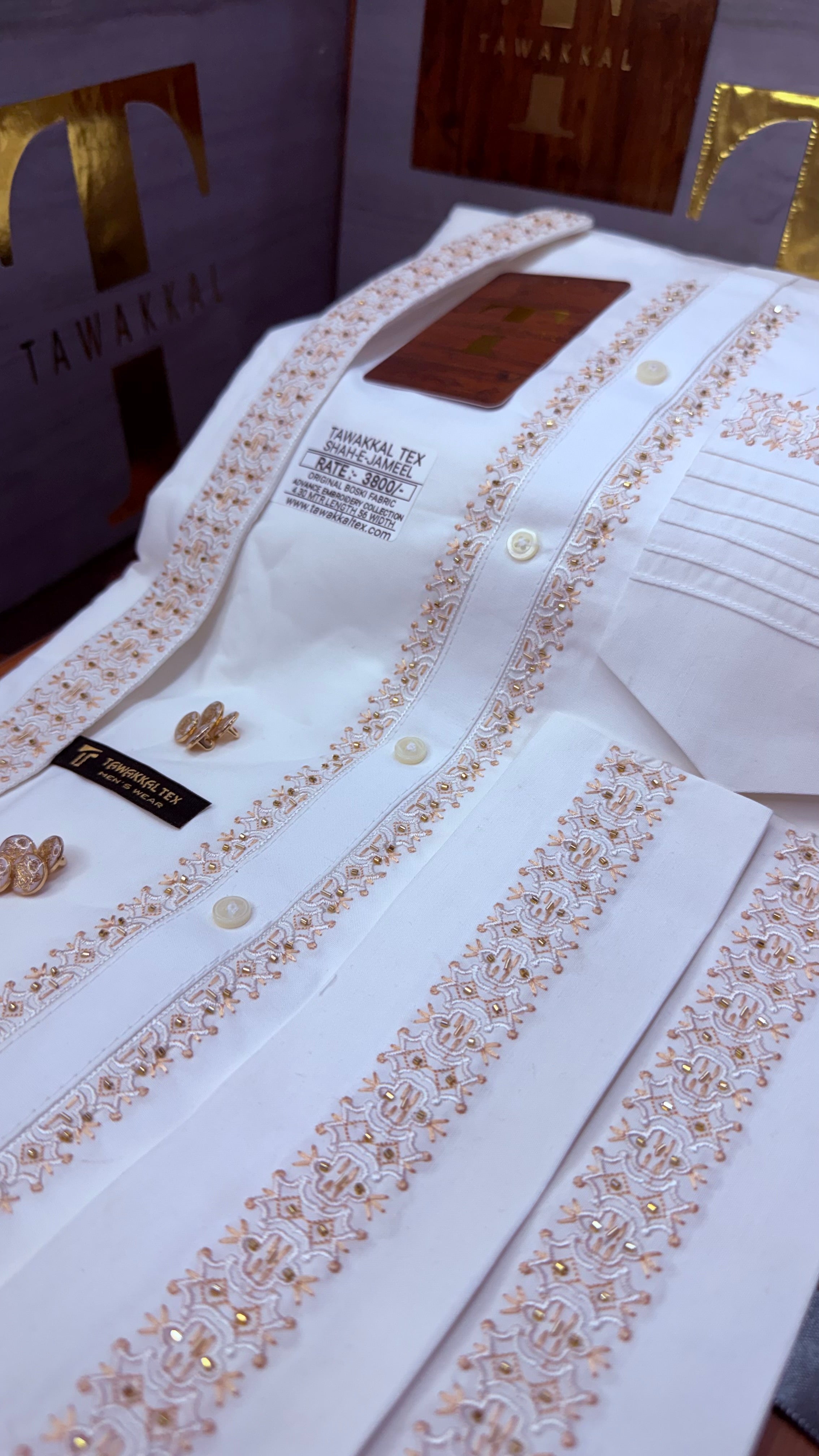 BOSKI KING WHITE -SHAH-E-JAMEEL  ADVANCE TARKASHI EMBROIDERY UNSTICHED KURTA SALWAR PATHANI (TAWAKKAL TEX)
