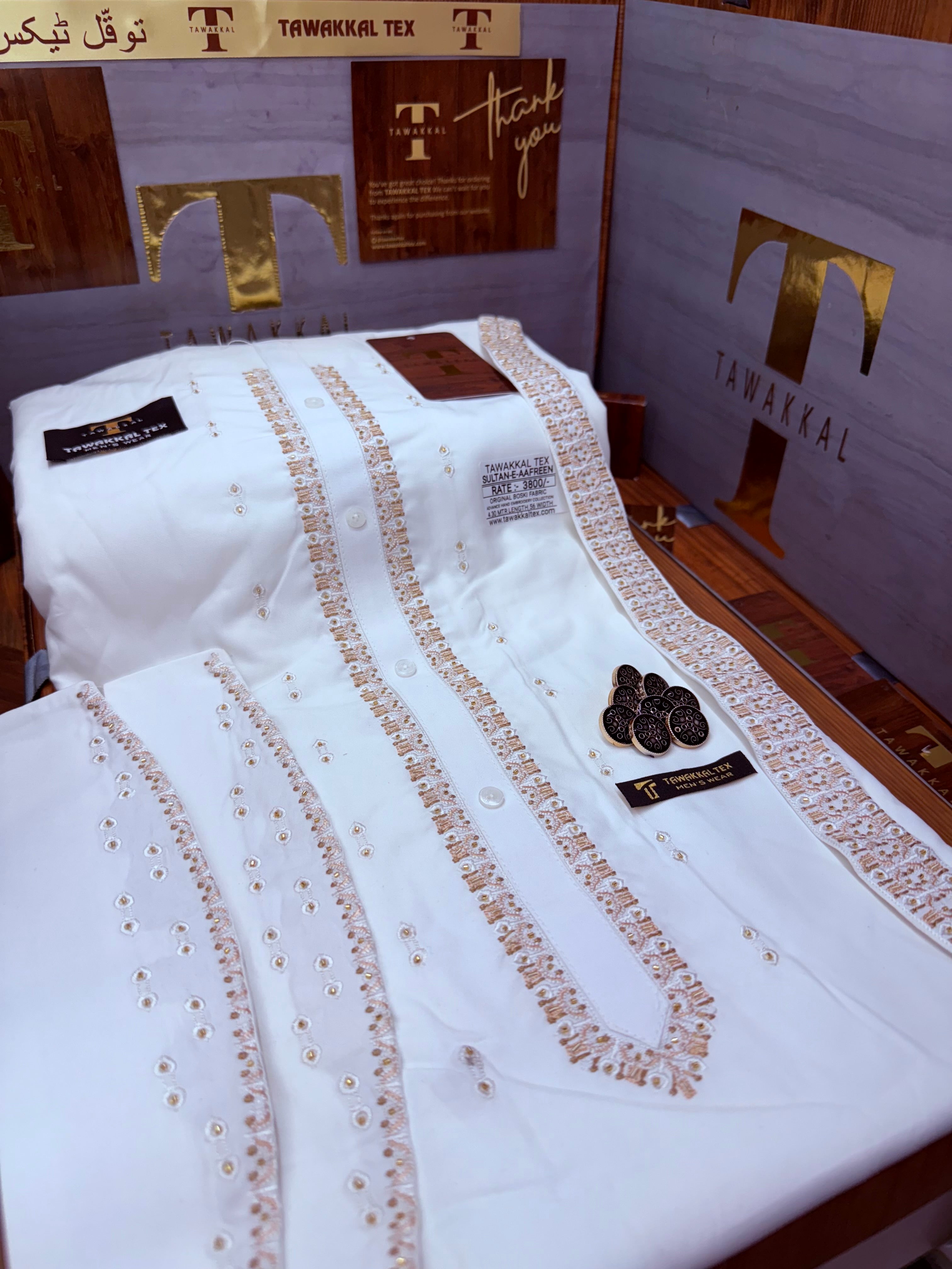 SULTAN-E-AAFREEN BOSKI WHITE MULTANI   ADVANCE TARKASHI HAND EMBROIDERY (TAWAKKAL TEX)