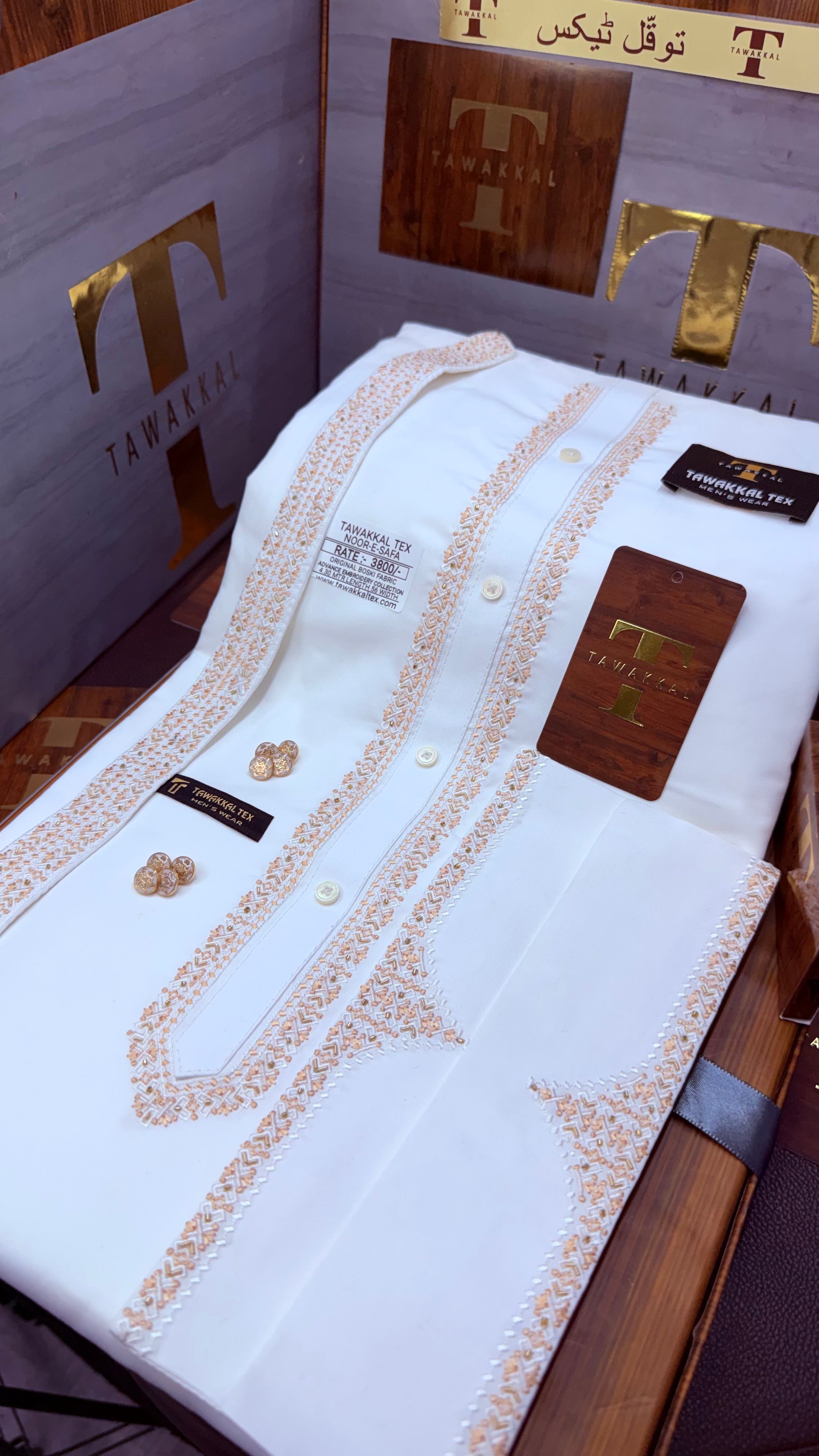 -NOOR-E-SAFA BOSKI KING WHITE ADVANCE TARKASHI EMBROIDERY UNSTICHED KURTA SALWAR PATHANI (TAWAKKAL TEX)