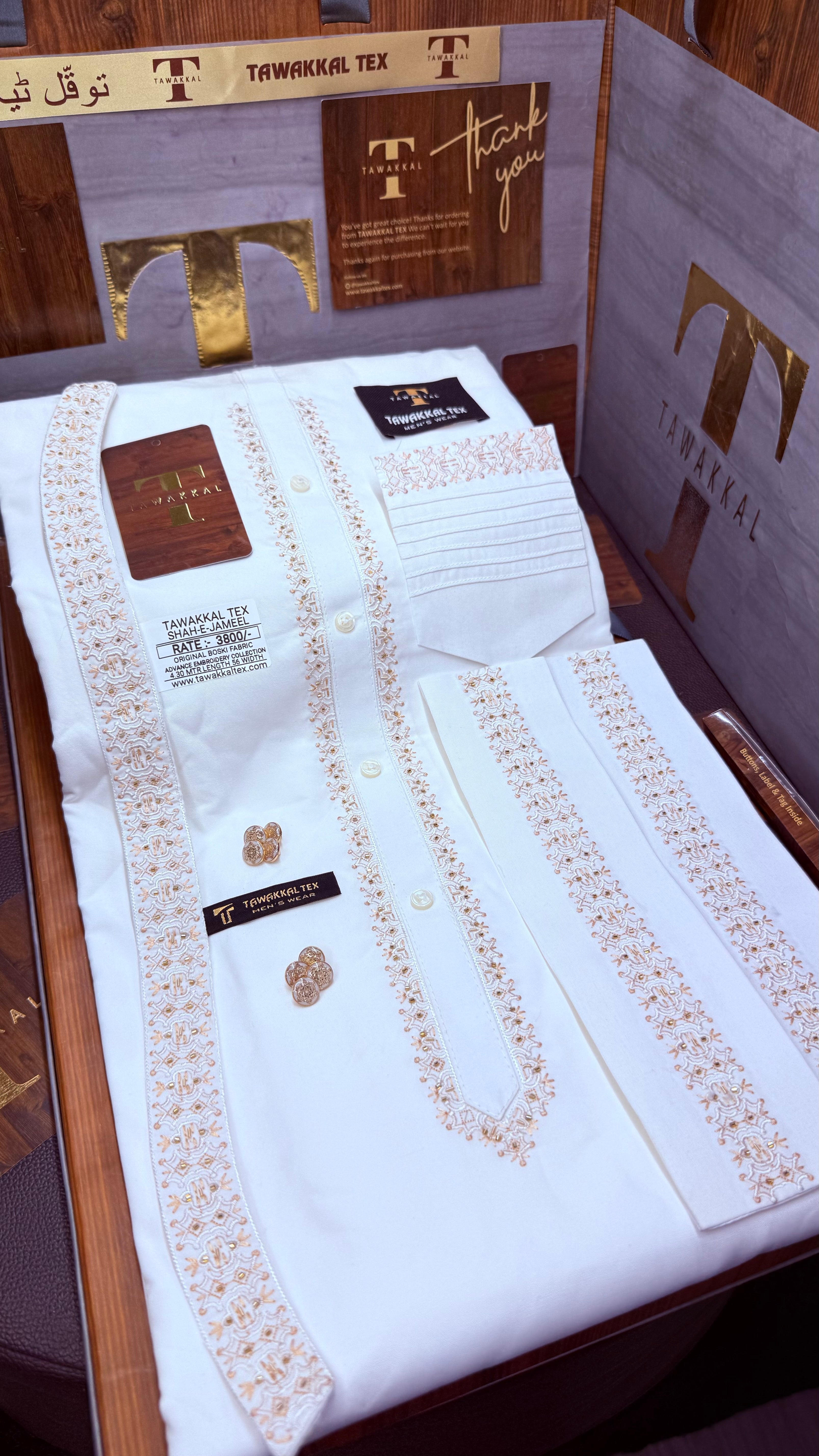 BOSKI KING WHITE -SHAH-E-JAMEEL  ADVANCE TARKASHI EMBROIDERY UNSTICHED KURTA SALWAR PATHANI (TAWAKKAL TEX)