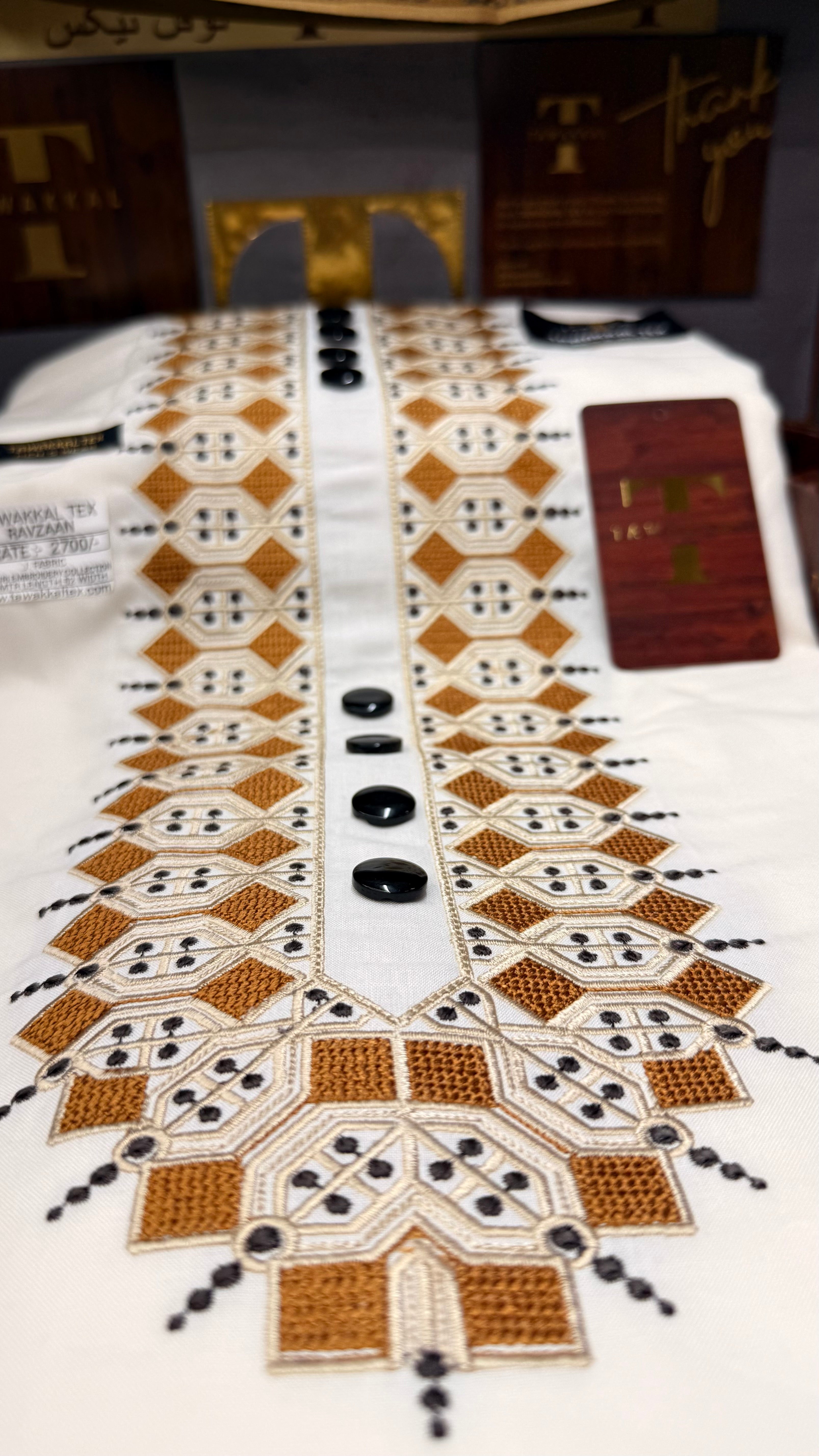 RAVZAAN IVORY NIOR 106-10 MULTI COLOUR KASHMIRI EMBROIDERY UNSTICHED FULL KURTA SALWAR PATHANI (J. FABRIC IMPORTED) “Pics are clicked in HD cameras. Original color may vary from mobile to mobile depending on your handset. – Tawakkal Tex”