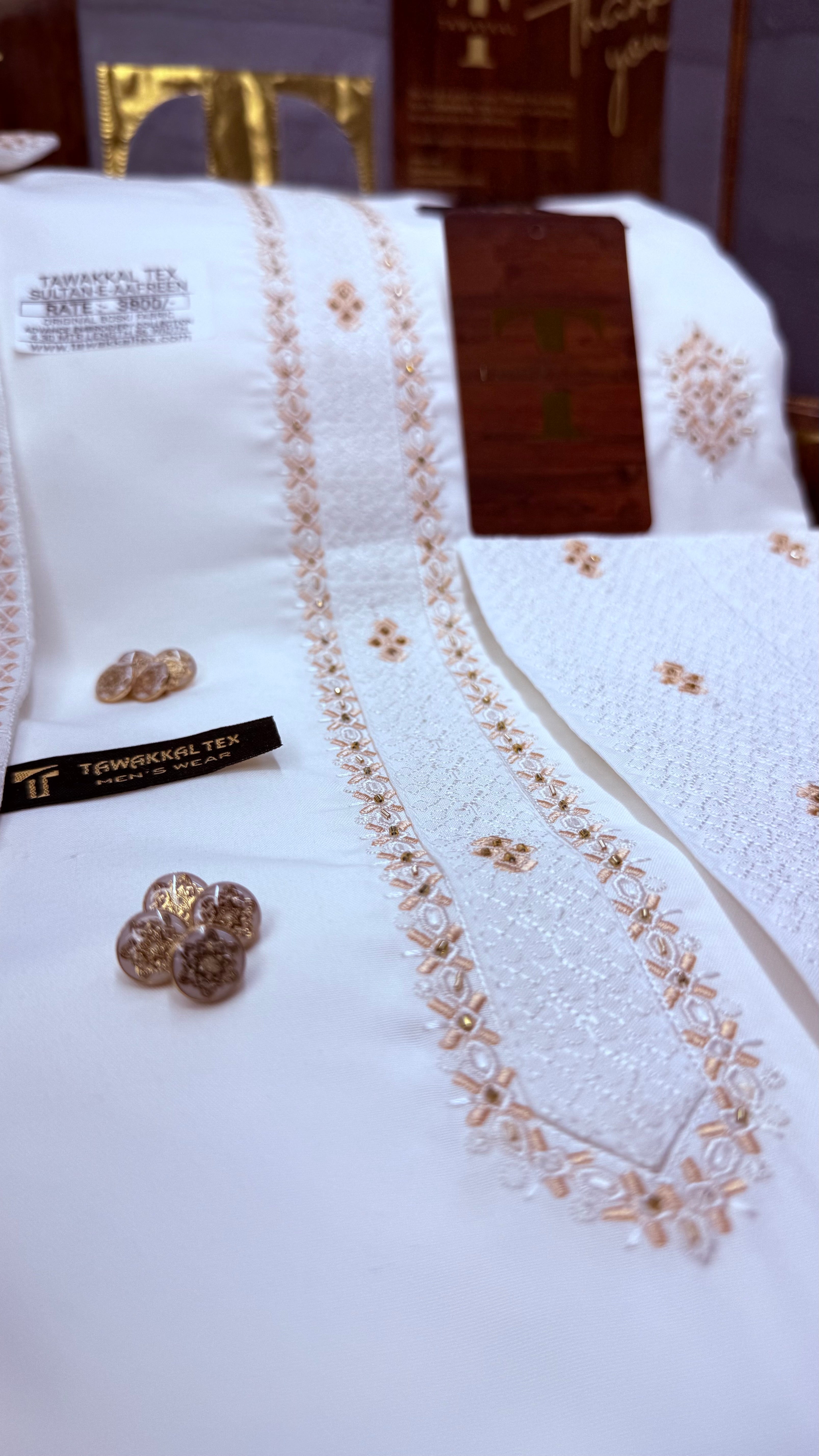 -SULTAN-E-AAFREEN BOSKI KING WHITE ADVANCE TARKASHI EMBROIDERY UNSTICHED KURTA SALWAR PATHANI (TAWAKKAL TEX)