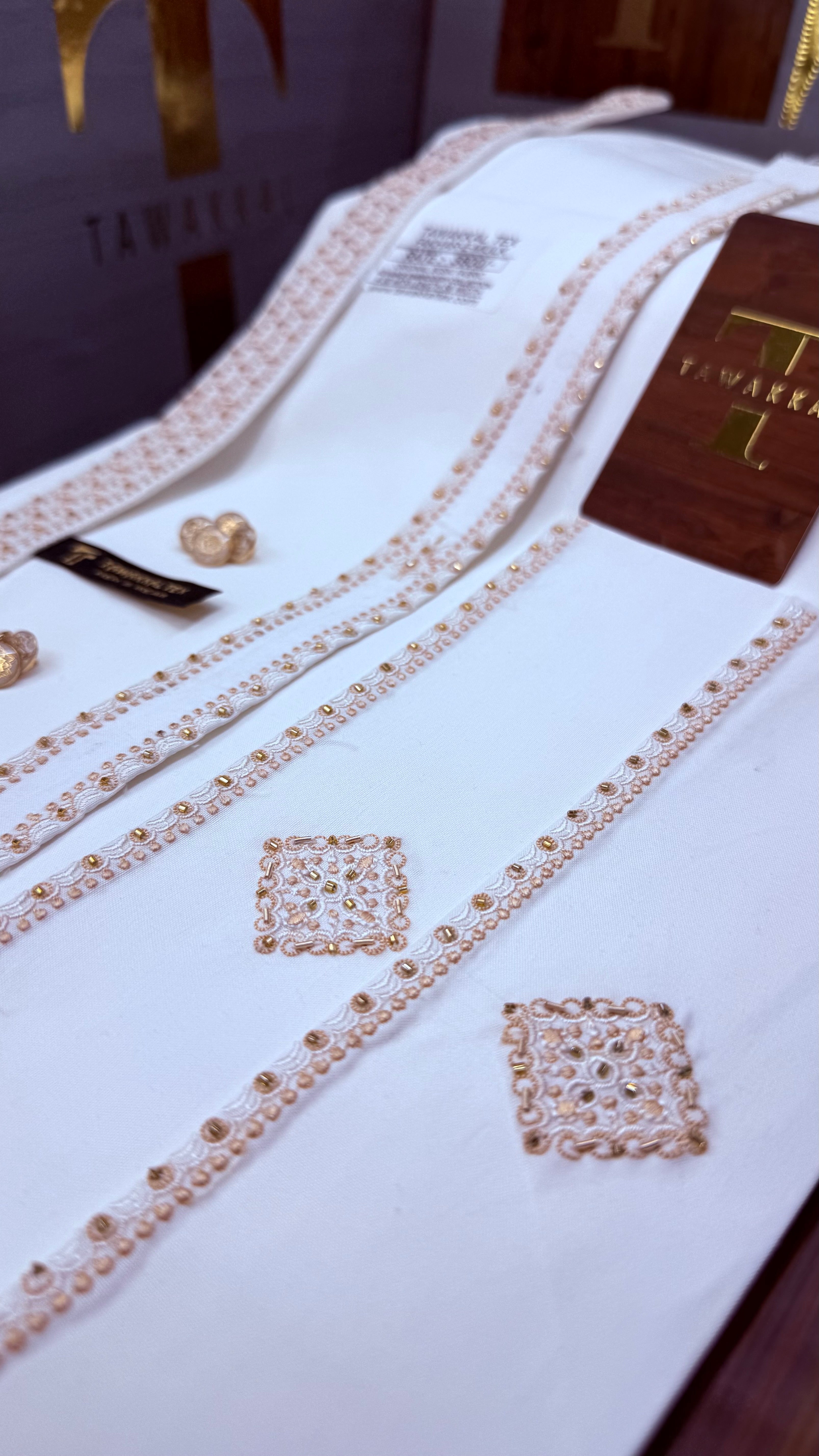 -FAKHAR-E-MULK BOSKI KING WHITE ADVANCE TARKASHI EMBROIDERY UNSTICHED KURTA SALWAR PATHANI (TAWAKKAL TEX)