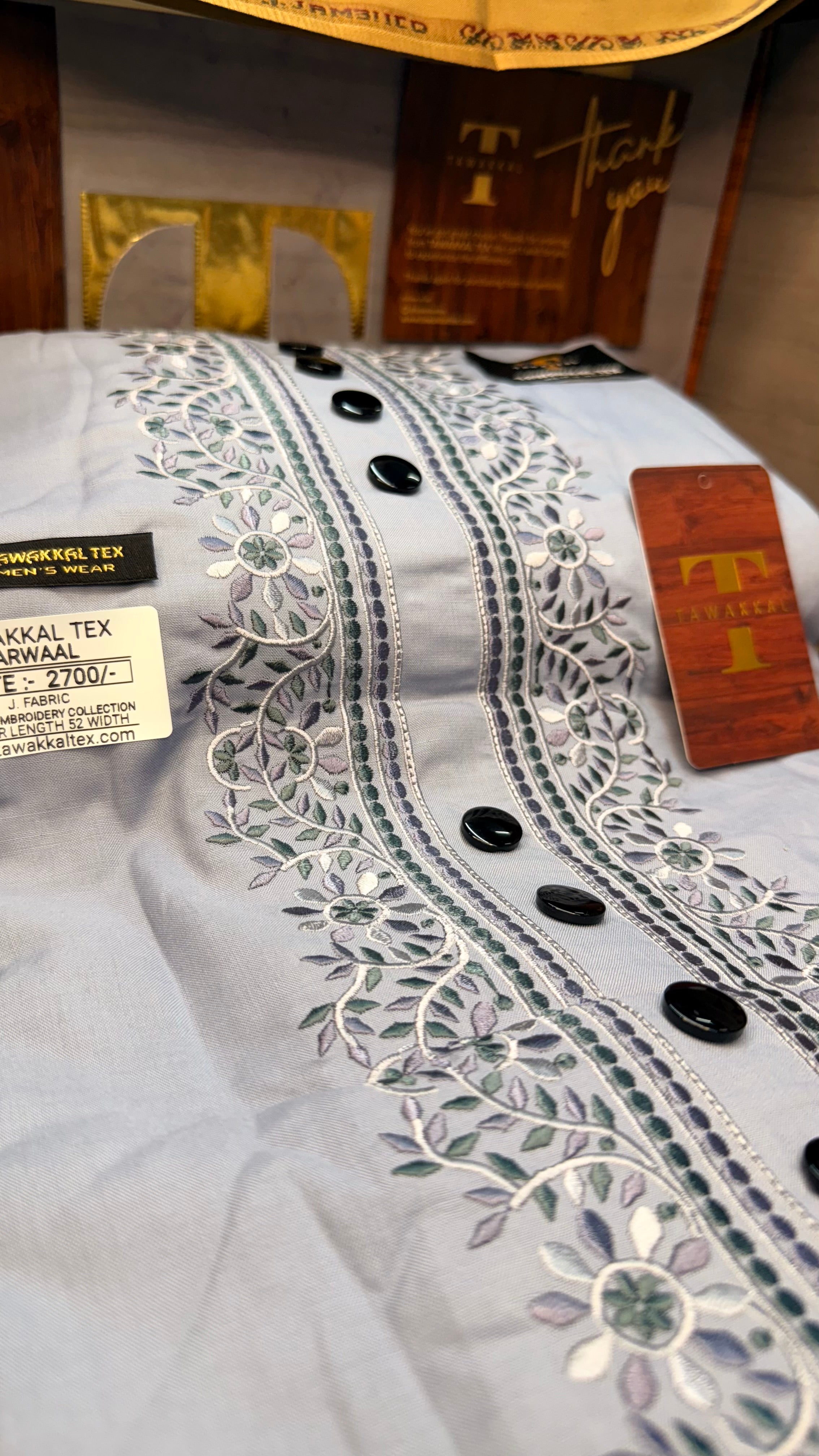ZARWAAL FROST GREY 101-08 MULTI COLOUR KASHMIRI EMBROIDERY UNSTICHED FULL KURTA SALWAR PATHANI (J. FABRIC IMPORTED) “Pics are clicked in HD cameras. Original color may vary from mobile to mobile depending on your handset. – Tawakkal Tex”