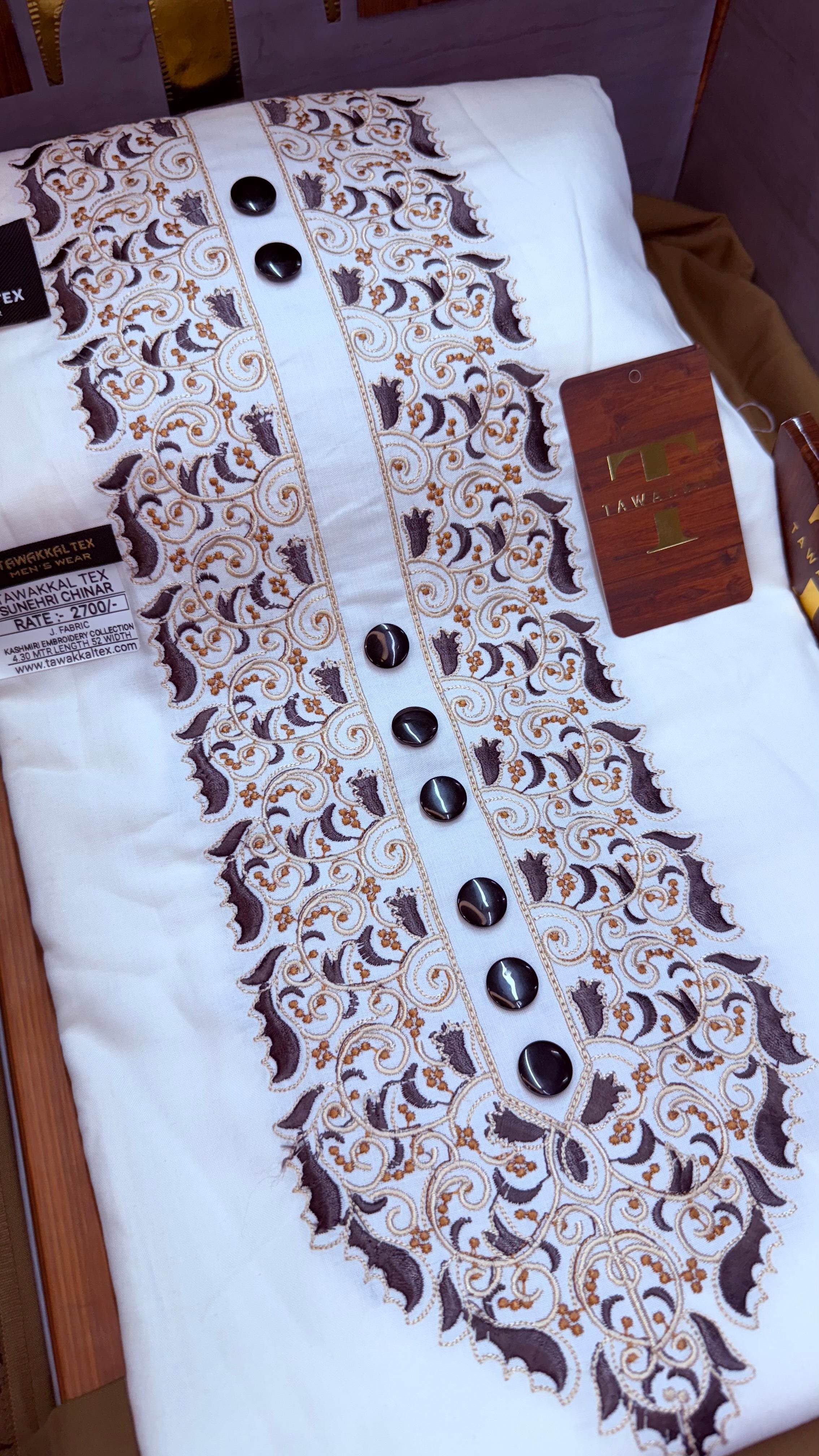 SUNEHRI CHINAR IVORY NOIR 107-10 MULTI COLOUR KASHMIRI EMBROIDERY UNSTICHED FULL KURTA SALWAR PATHANI (J. FABRIC IMPORTED) “Pics are clicked in HD cameras. Original color may vary from mobile to mobile depending on your handset. – Tawakkal Tex”