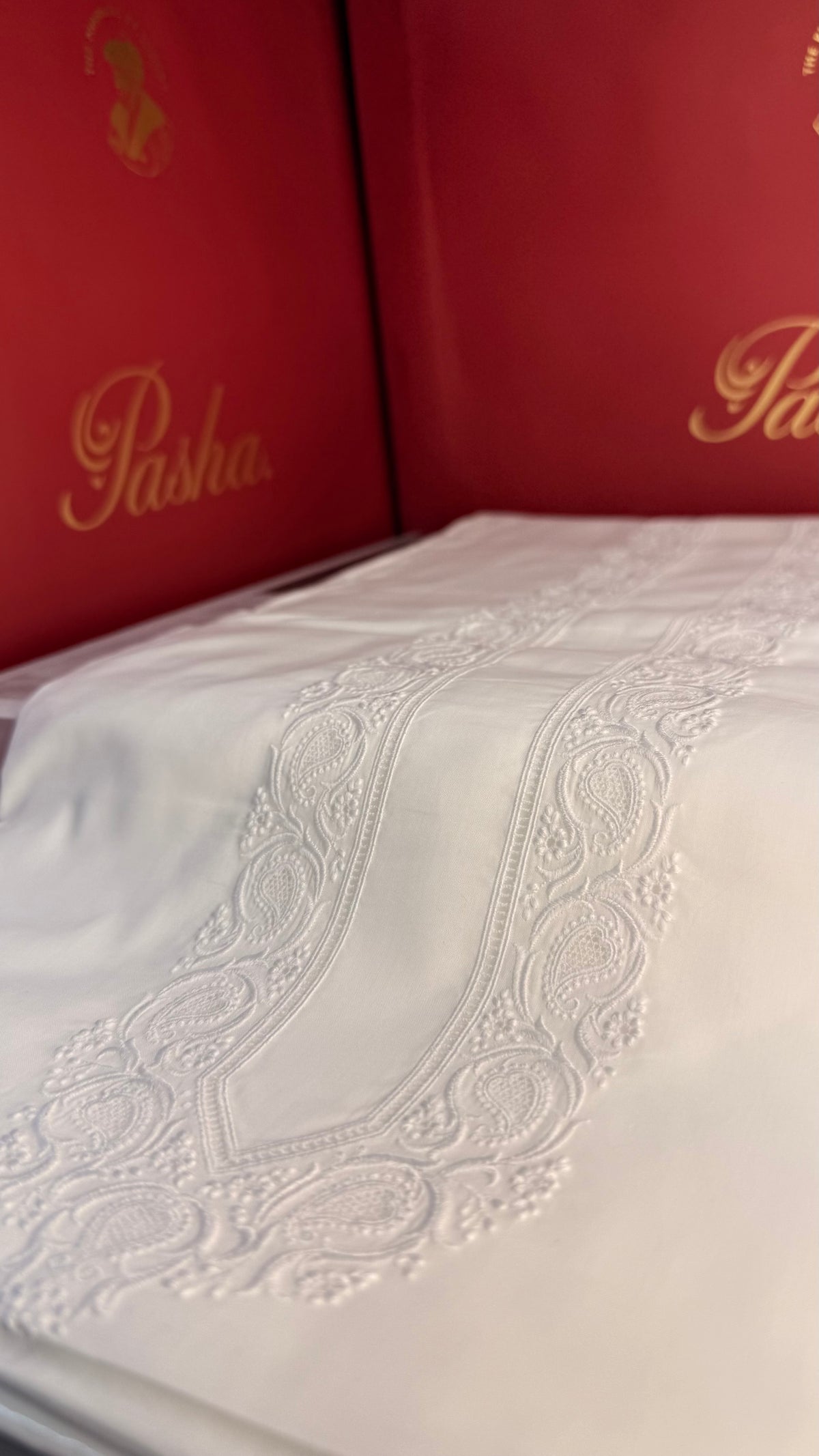 -SUMMER EMBROIDERED DREAM- PASHA SUMMER DREAM PASHA SILVER STORM (Egg White) PURE PASHA (2.25 MTR MULMUL LAWN 2.25 MTR BRIGHTEST LATHA)