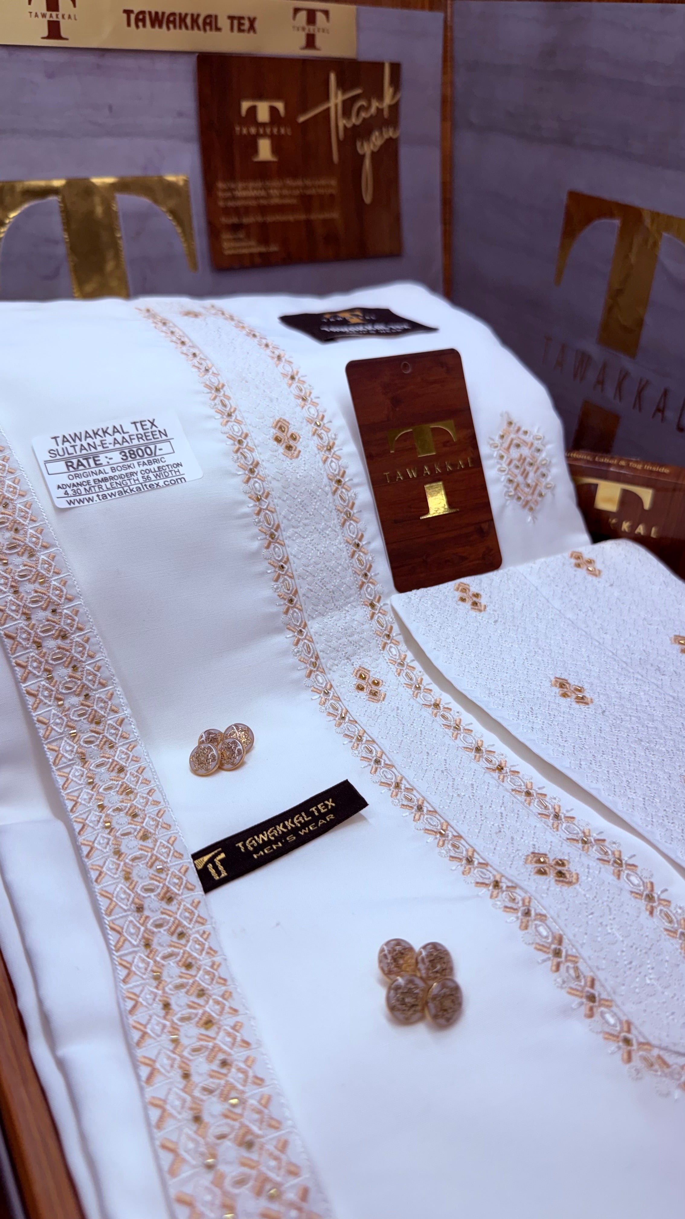 -SULTAN-E-AAFREEN BOSKI KING WHITE ADVANCE TARKASHI EMBROIDERY UNSTICHED KURTA SALWAR PATHANI (TAWAKKAL TEX)