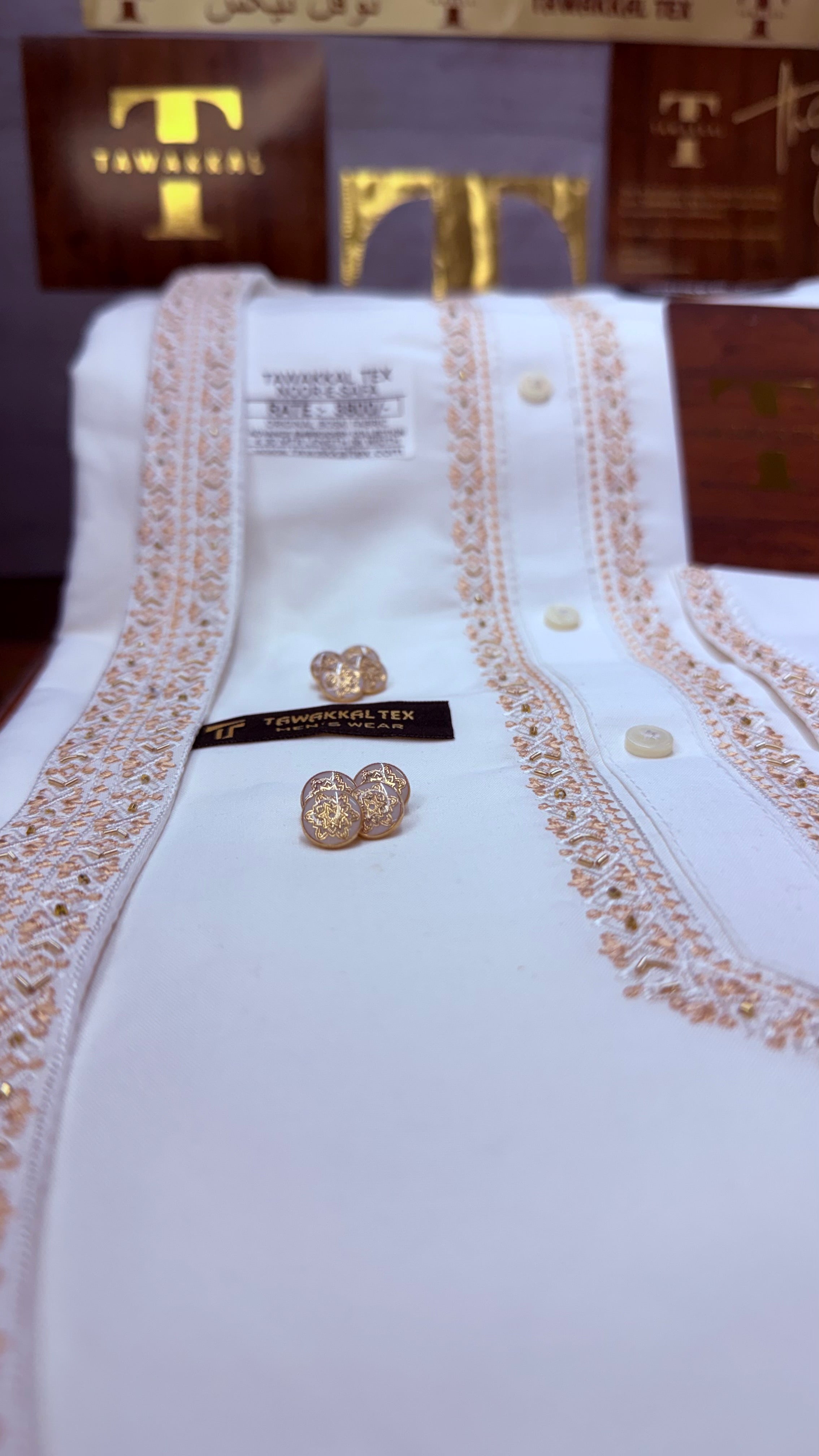 -NOOR-E-SAFA BOSKI KING WHITE ADVANCE TARKASHI EMBROIDERY UNSTICHED KURTA SALWAR PATHANI (TAWAKKAL TEX)