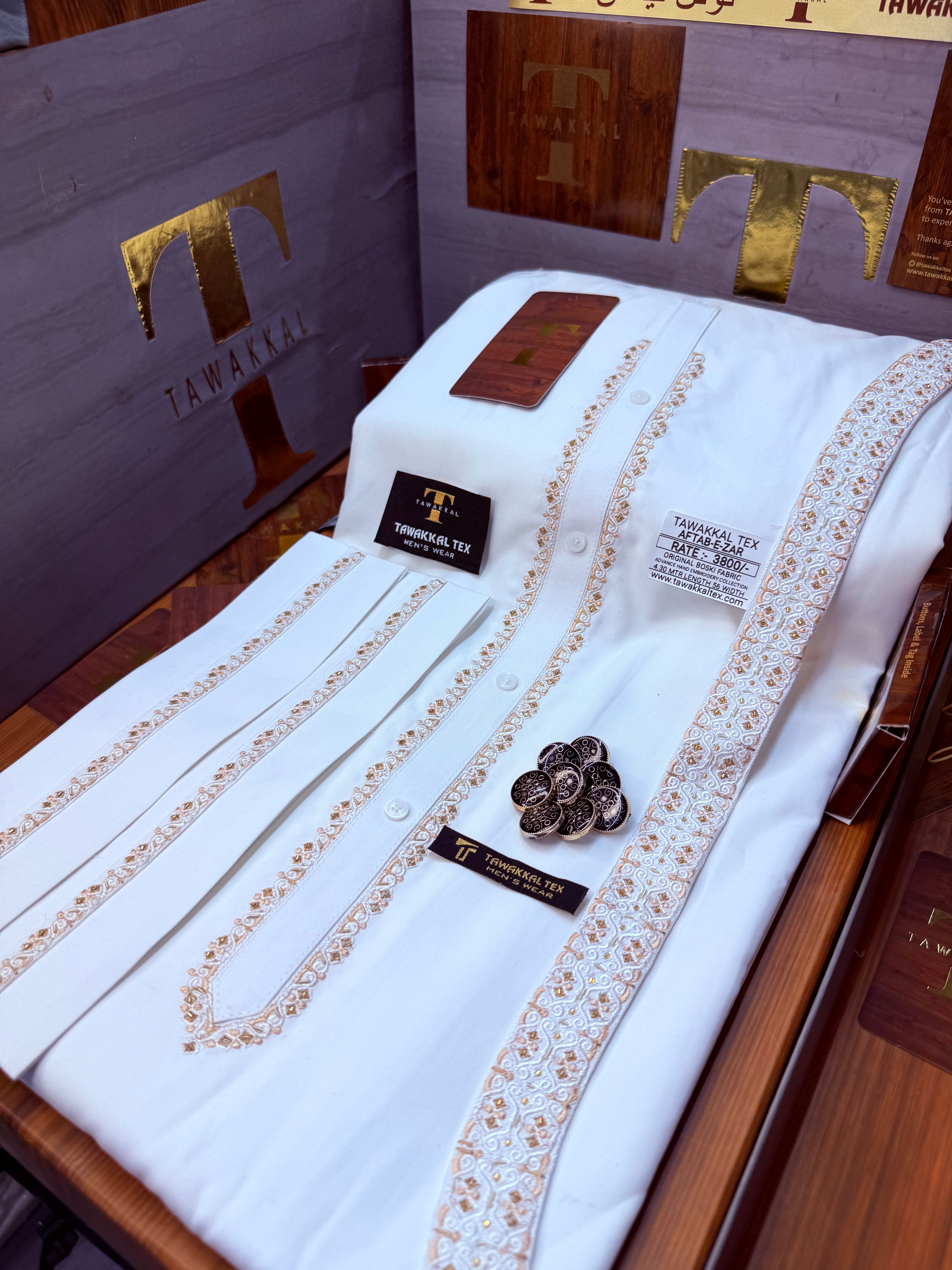 A AFTAB-E-ZAR BOSKI WHITE MULTANI ADVANCE TARKASHI HAND EMBROIDERY (TAWAKKAL TEX)