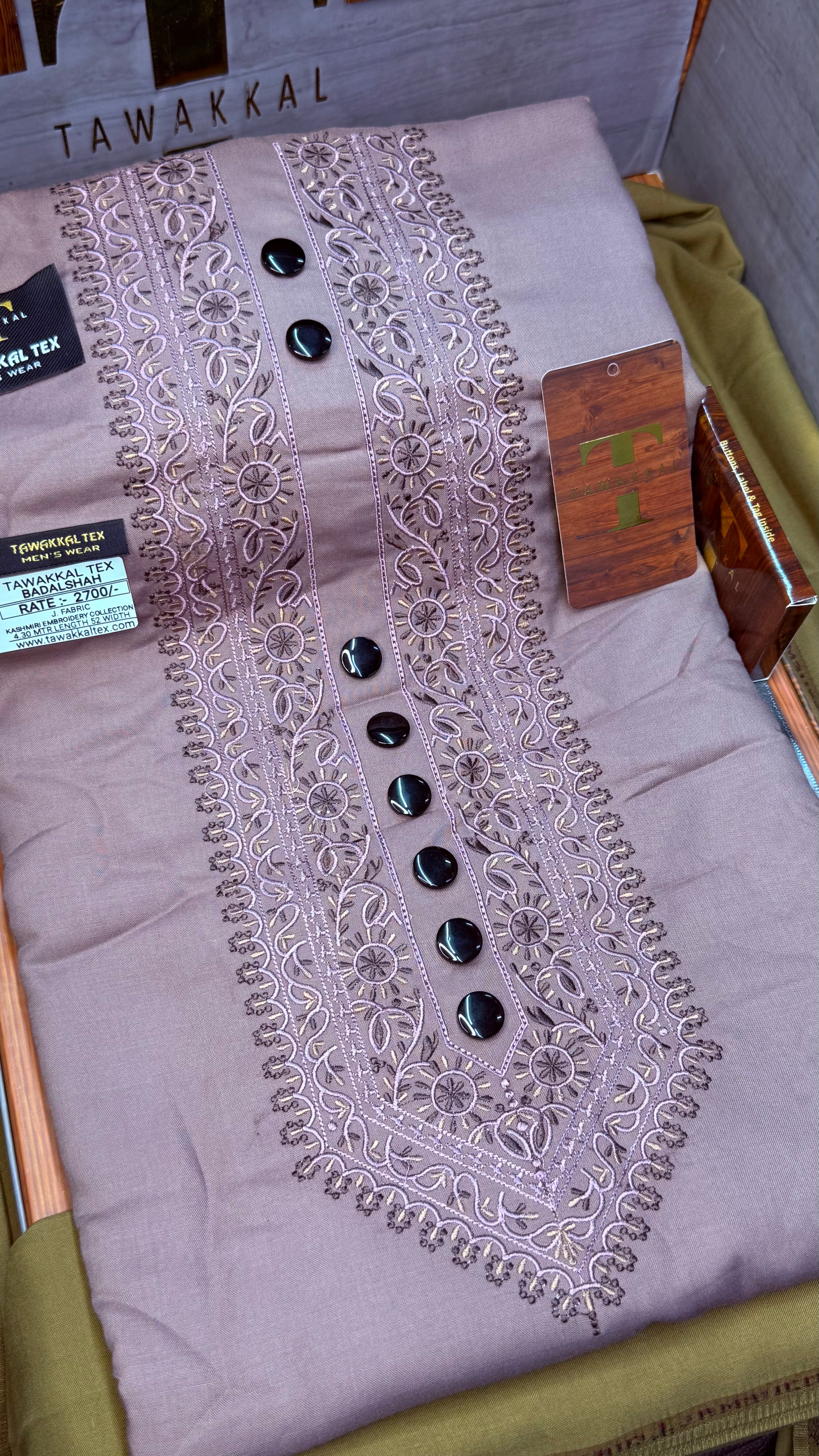 BADALSHAH ROSE DUST 105-01MULTI COLOUR KASHMIRI EMBROIDERY UNSTICHED FULL KURTA SALWAR PATHANI (J. FABRIC IMPORTED) “Pics are clicked in HD cameras. Original color may vary from mobile to mobile depending on your handset. – Tawakkal Tex”