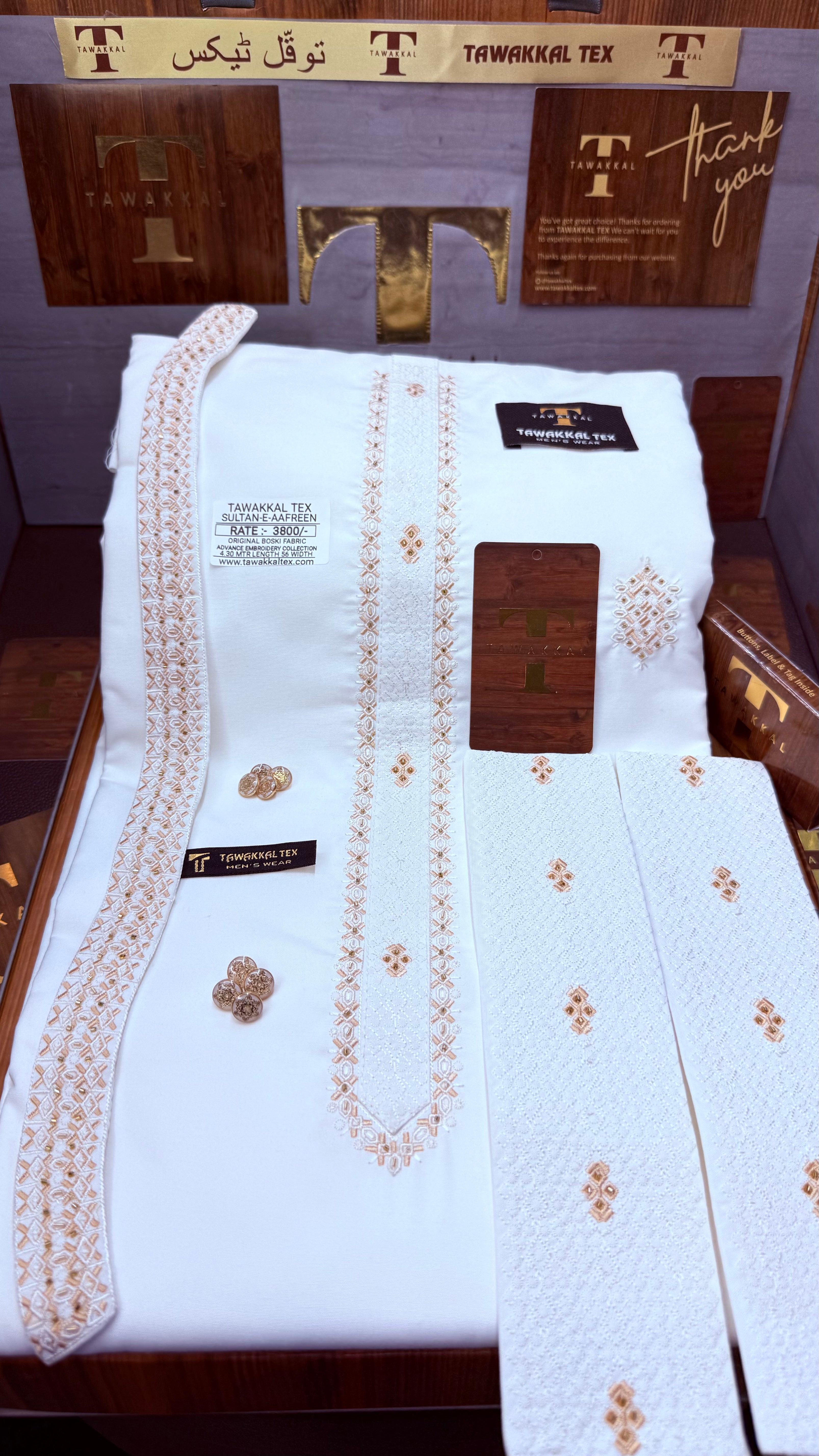 -SULTAN-E-AAFREEN BOSKI KING WHITE ADVANCE TARKASHI EMBROIDERY UNSTICHED KURTA SALWAR PATHANI (TAWAKKAL TEX)
