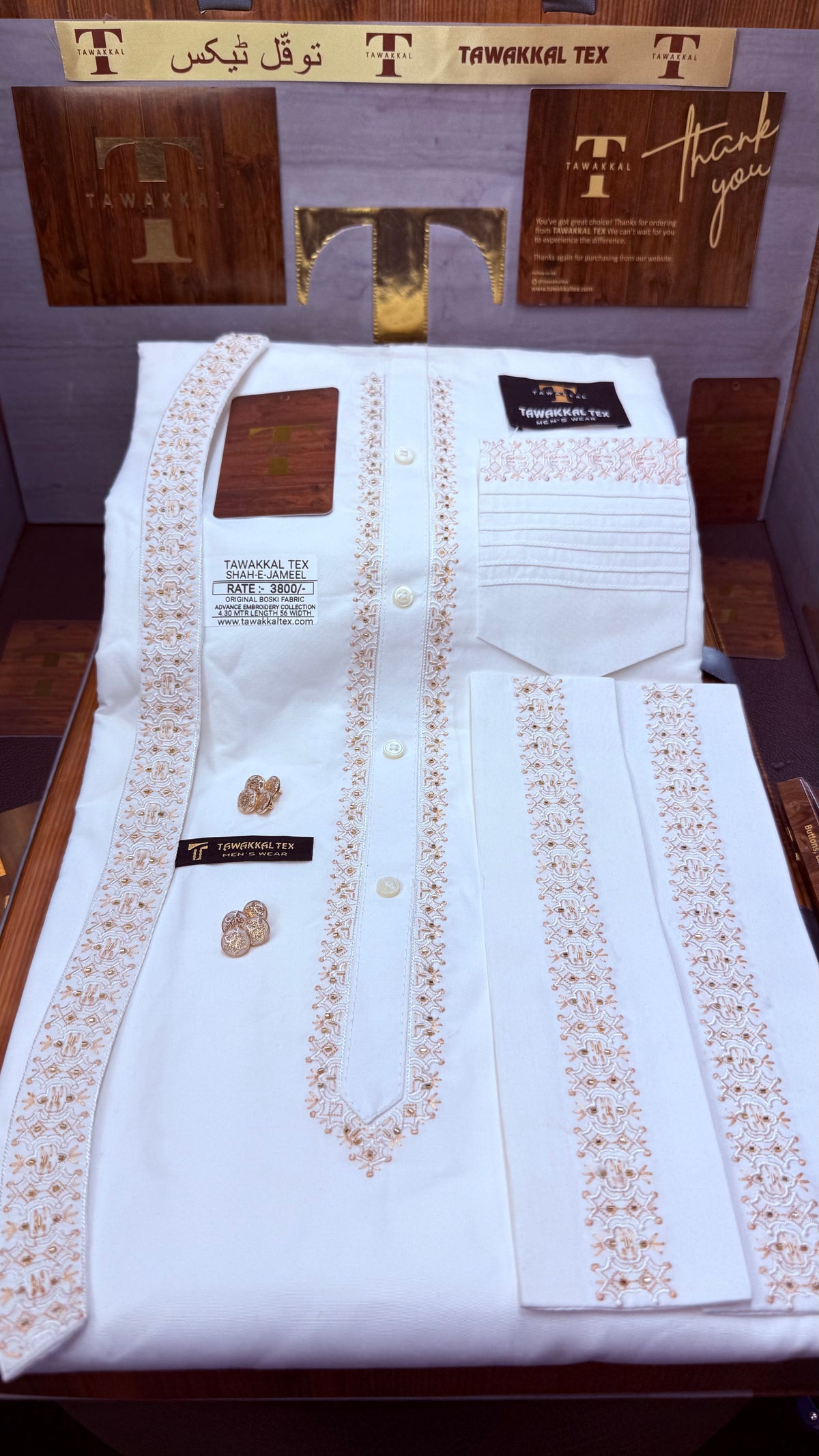 BOSKI KING WHITE -SHAH-E-JAMEEL  ADVANCE TARKASHI EMBROIDERY UNSTICHED KURTA SALWAR PATHANI (TAWAKKAL TEX)
