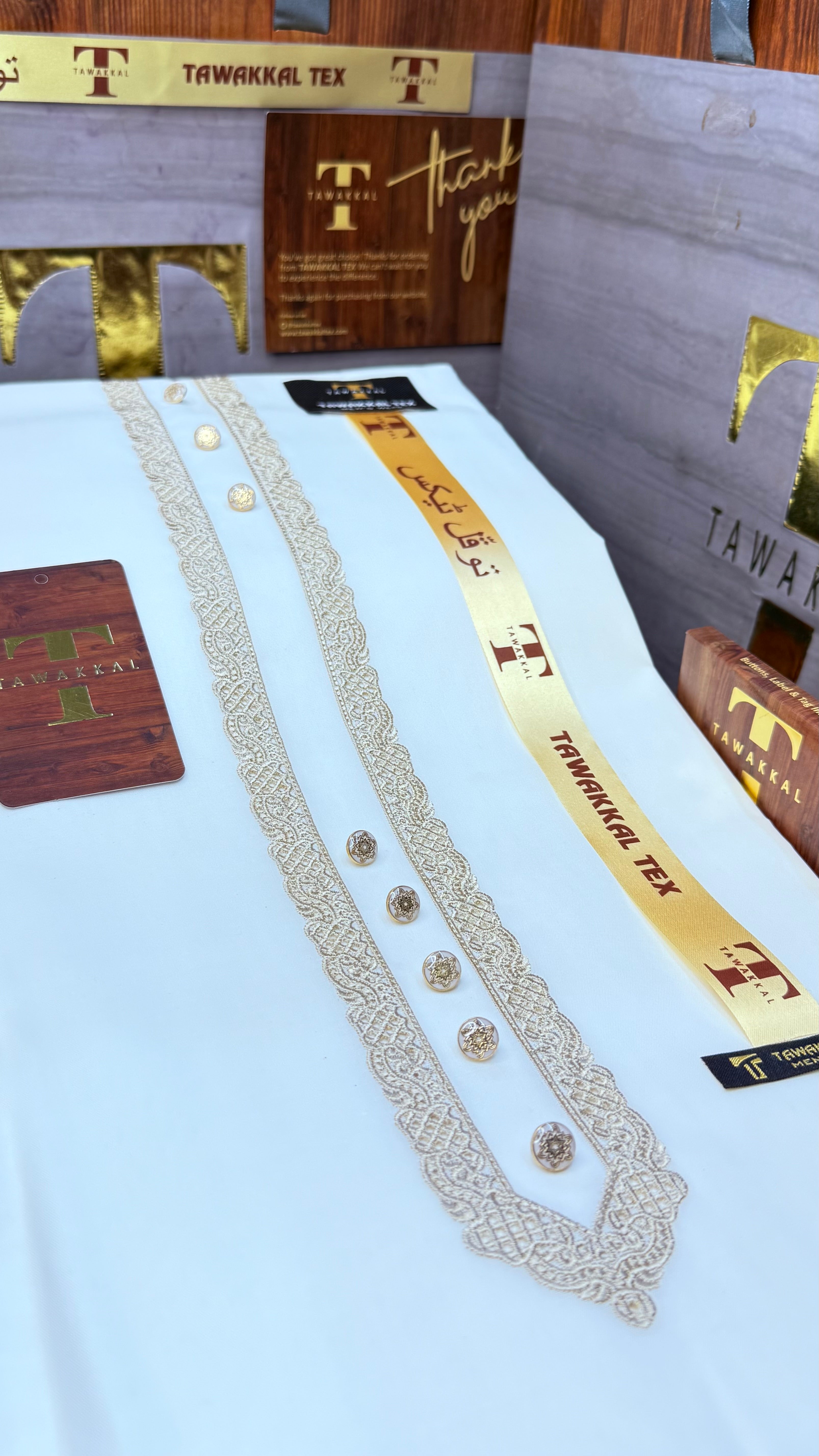 -AZLAAN ORIGINAL CREAMY KASHMIRI IMPORTED KURTA SALWAR PATHANI.(WITH AQ365 PERFUME FREE)