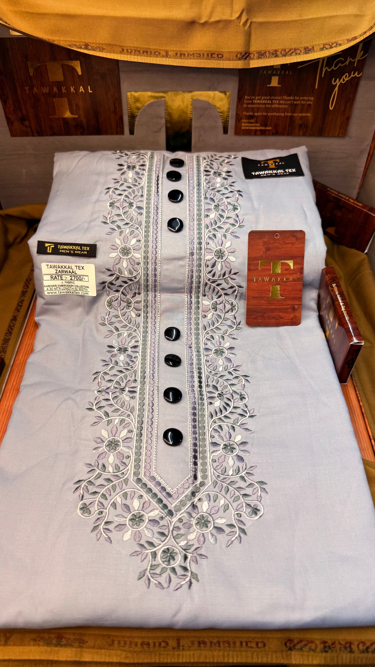 ZARWAAL FROST GREY 101-08 MULTI COLOUR KASHMIRI EMBROIDERY UNSTICHED FULL KURTA SALWAR PATHANI (J. FABRIC IMPORTED) “Pics are clicked in HD cameras. Original color may vary from mobile to mobile depending on your handset. – Tawakkal Tex”