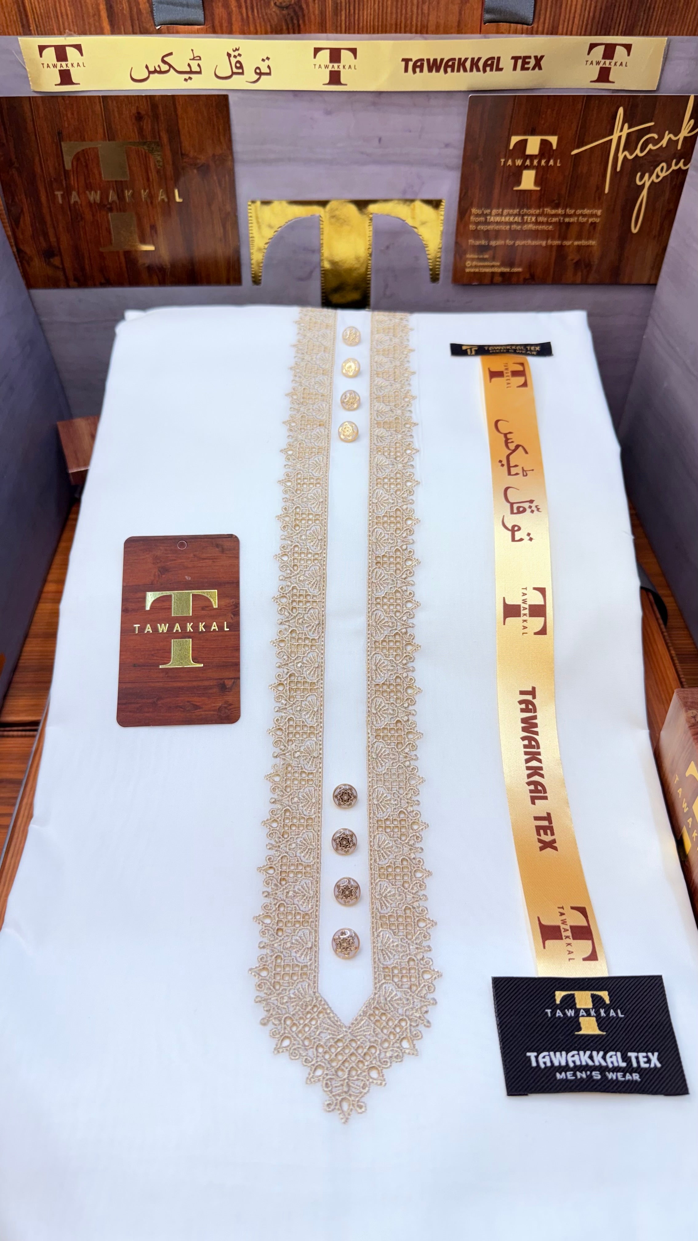 BADAR ORIGINAL CREAMY KASHMIRI IMPORTED KURTA SALWAR PATHANI.(WITH AQ365 PERFUME FREE)