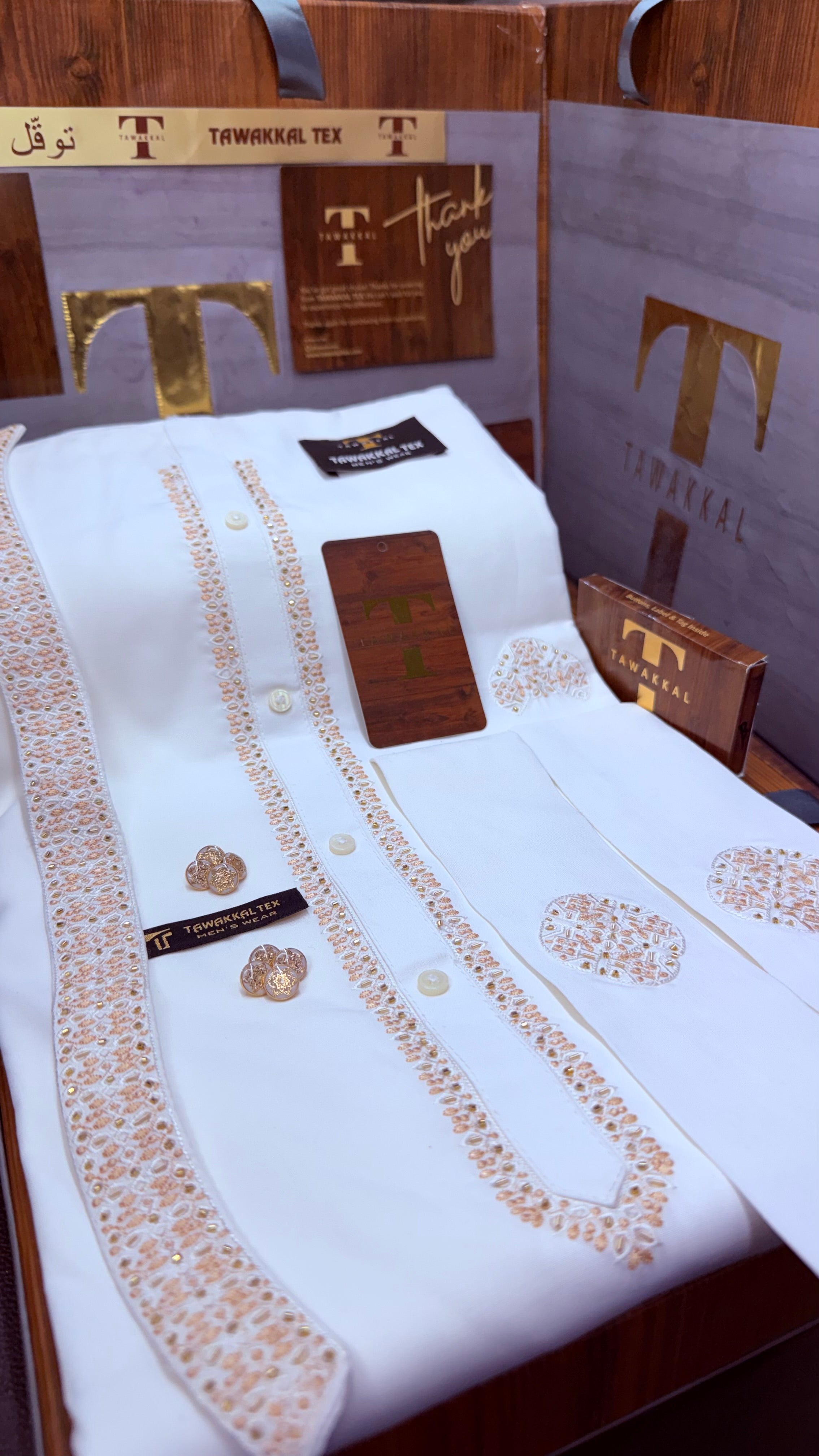 -SHAHENSHAH BOSKI WHITE ADVANCE TARKASHI EMBROIDERY UNSTICHED KURTA SALWAR PATHANI (TAWAKKAL TEX)