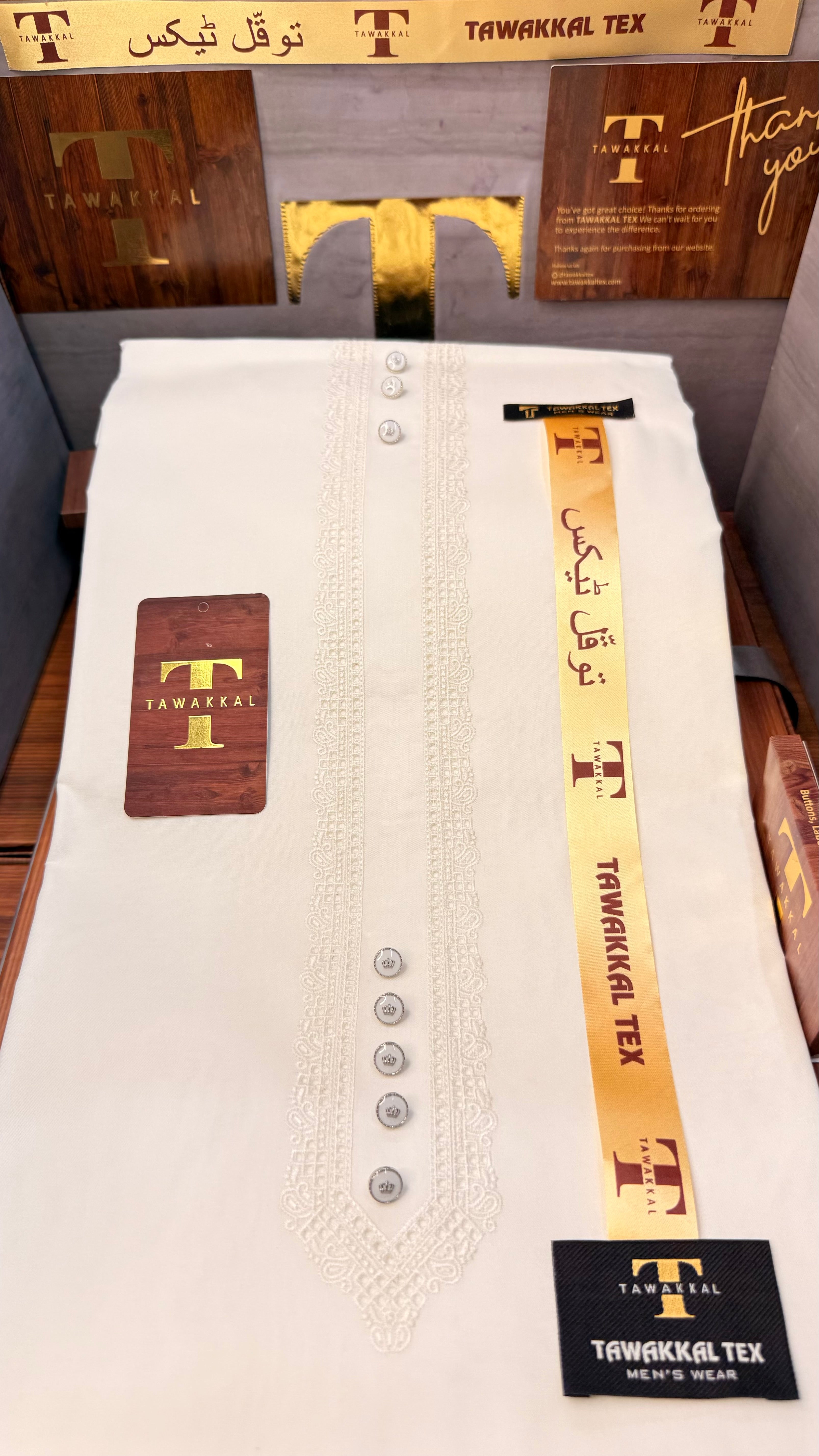 -ABROO BORING EMBROIDERY LAWN COTTON ( WITH AQ365 PERFUME FREE)