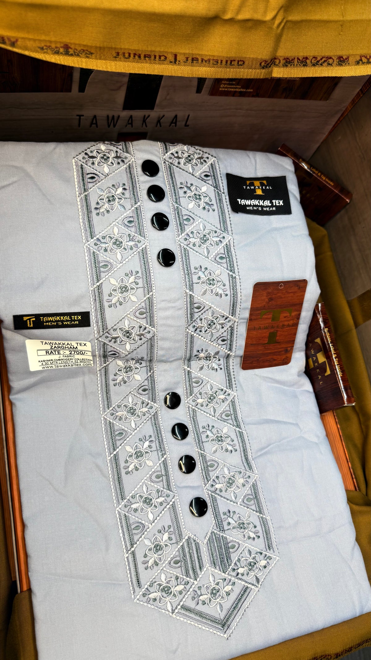 ZARGHAM GREY FROST 109-08 MULTI COLOUR KASHMIRI EMBROIDERY UNSTICHED FULL KURTA SALWAR PATHANI (J. FABRIC IMPORTED) “Pics are clicked in HD cameras. Original color may vary from mobile to mobile depending on your handset. – Tawakkal Tex”
