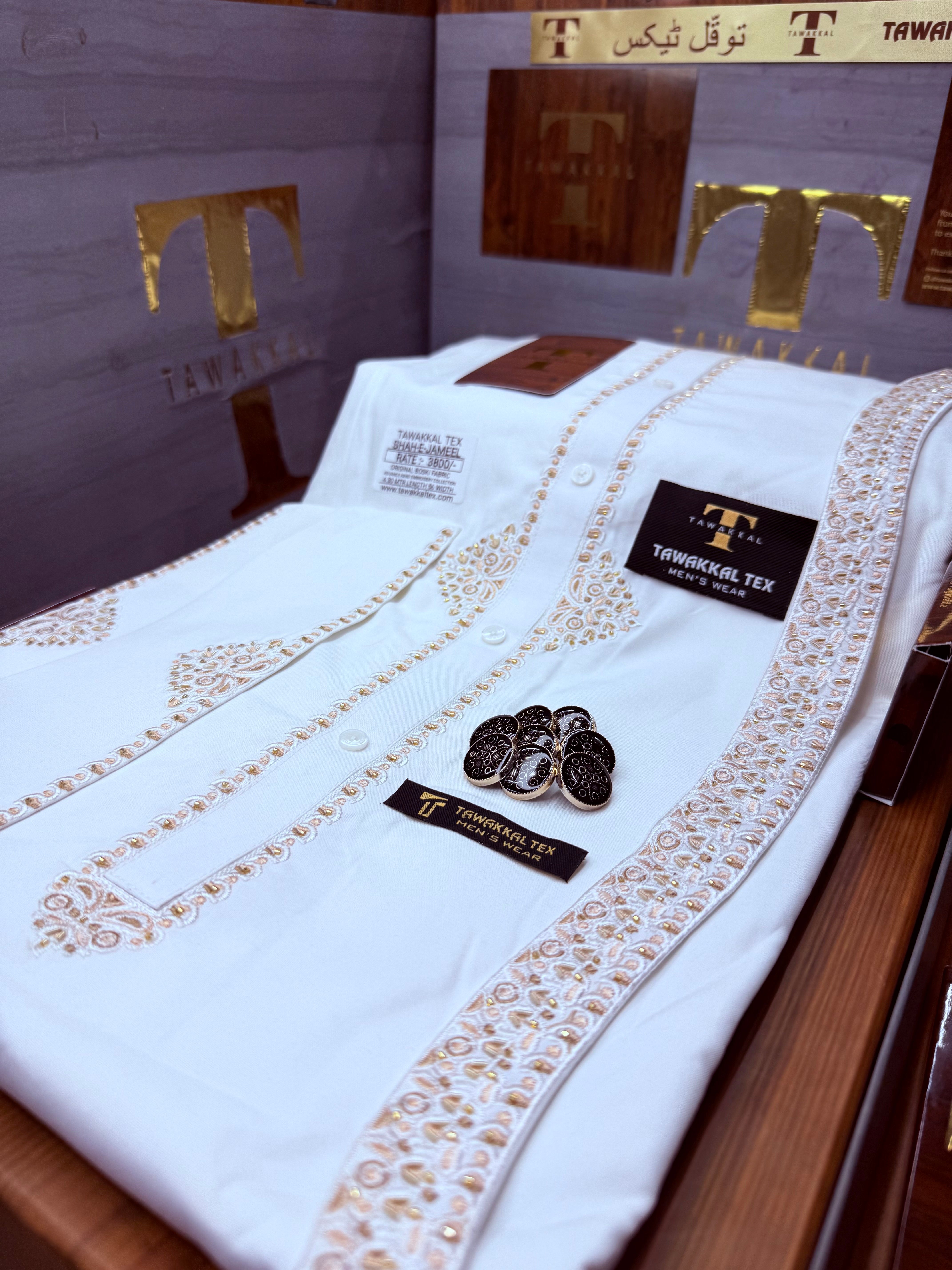 SHAH-E-JAMEEL BOSKI WHITE MULTANI ADVANCE TARKASHI HAND EMBROIDERY (TAWAKKAL TEX)