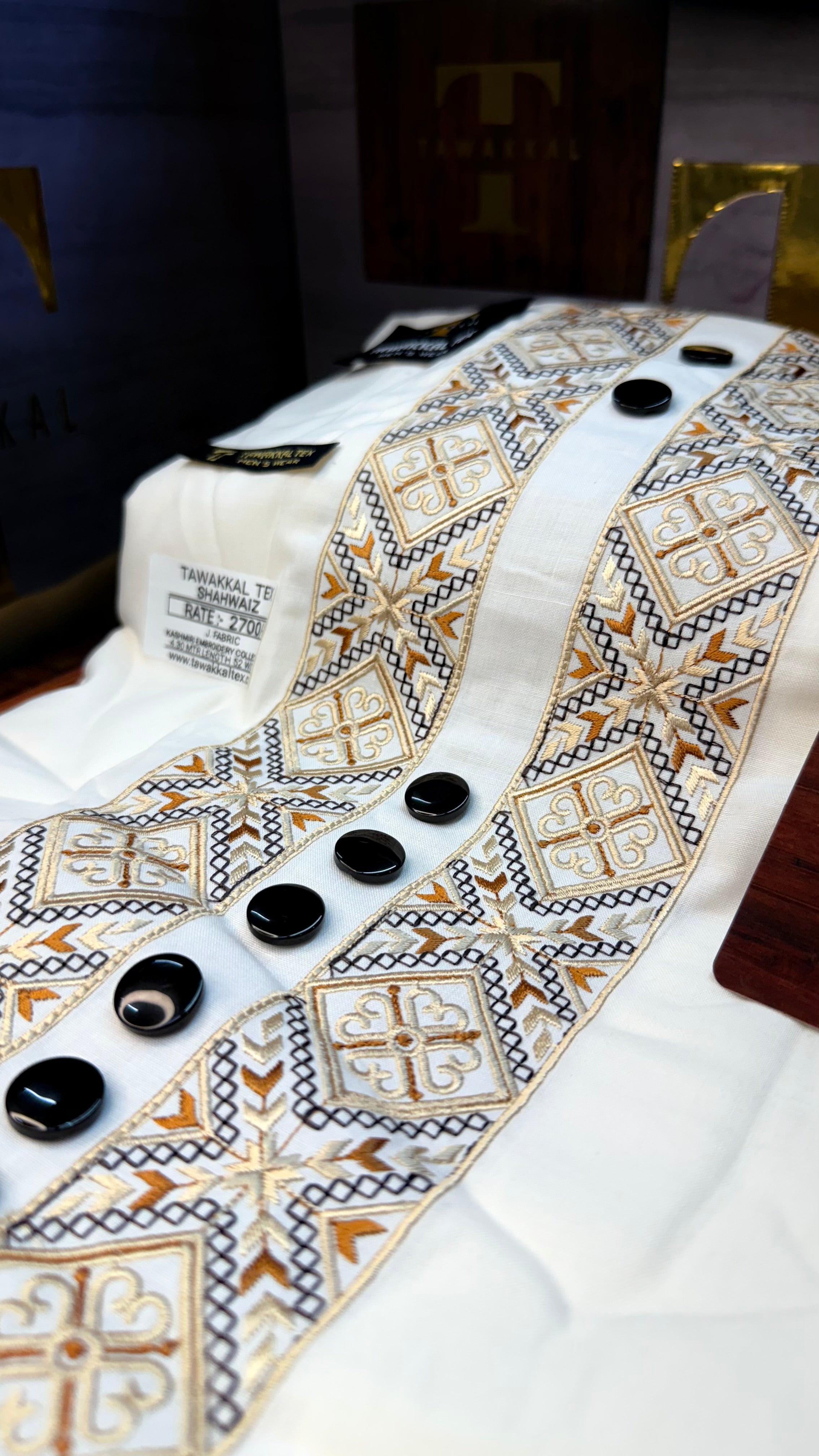 SHAHWAIZ IVORY NOIR 110-10 MULTI COLOUR KASHMIRI EMBROIDERY UNSTICHED FULL KURTA SALWAR PATHANI (J. FABRIC IMPORTED) “Pics are clicked in HD cameras. Original color may vary from mobile to mobile depending on your handset. – Tawakkal Tex”