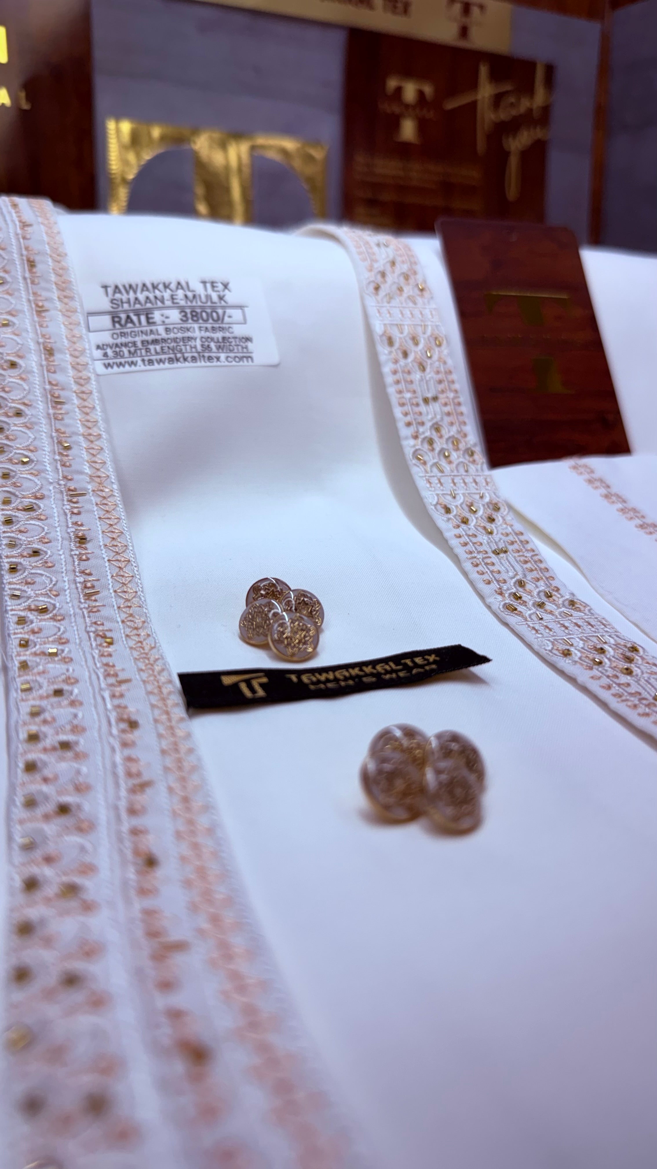 -SHAAN-E-MULK BOSKI KING WHITE ADVANCE TARKASHI EMBROIDERY UNSTICHED KURTA SALWAR PATHANI (TAWAKKAL TEX)