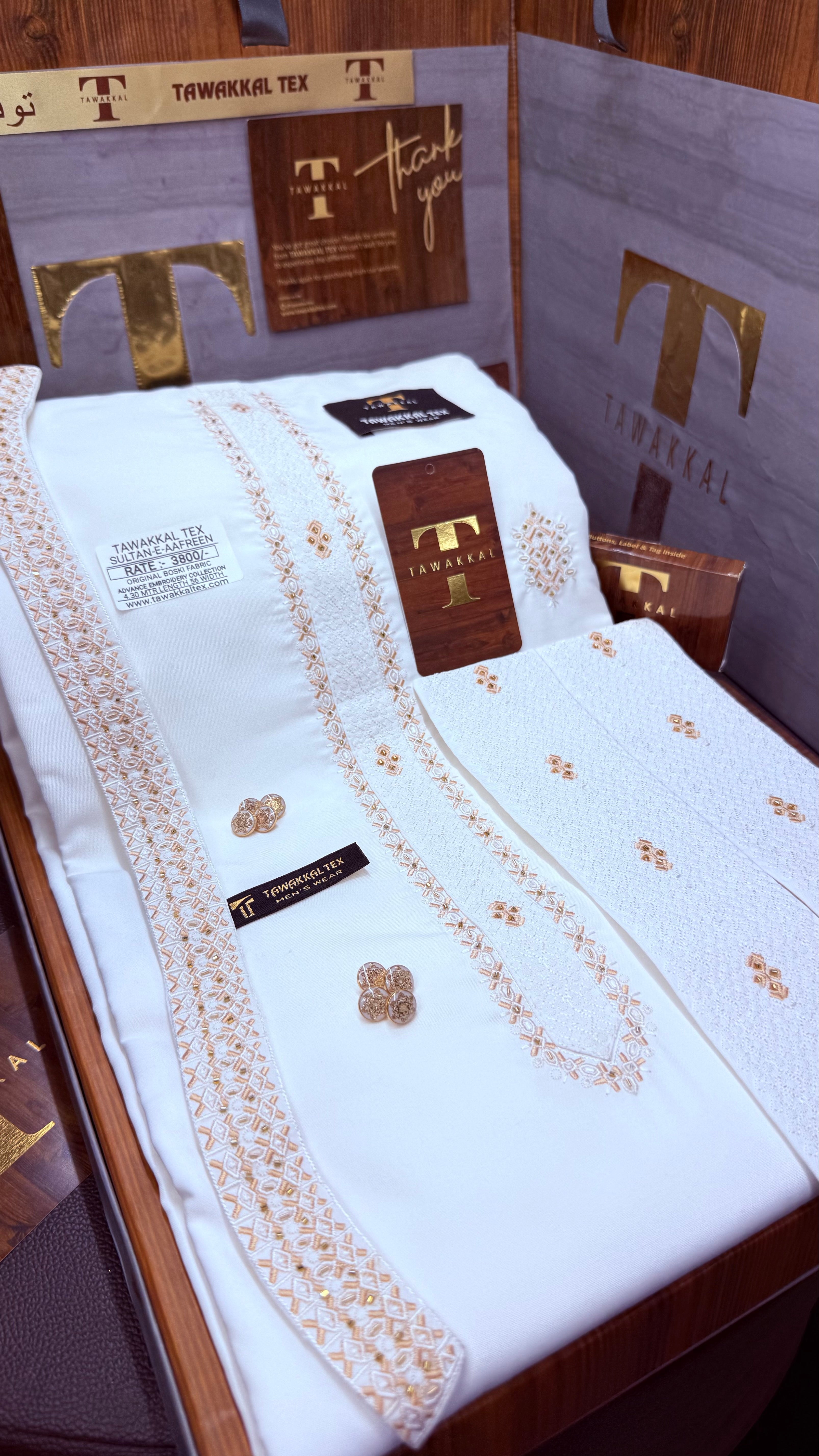 -SULTAN-E-AAFREEN BOSKI KING WHITE ADVANCE TARKASHI EMBROIDERY UNSTICHED KURTA SALWAR PATHANI (TAWAKKAL TEX)