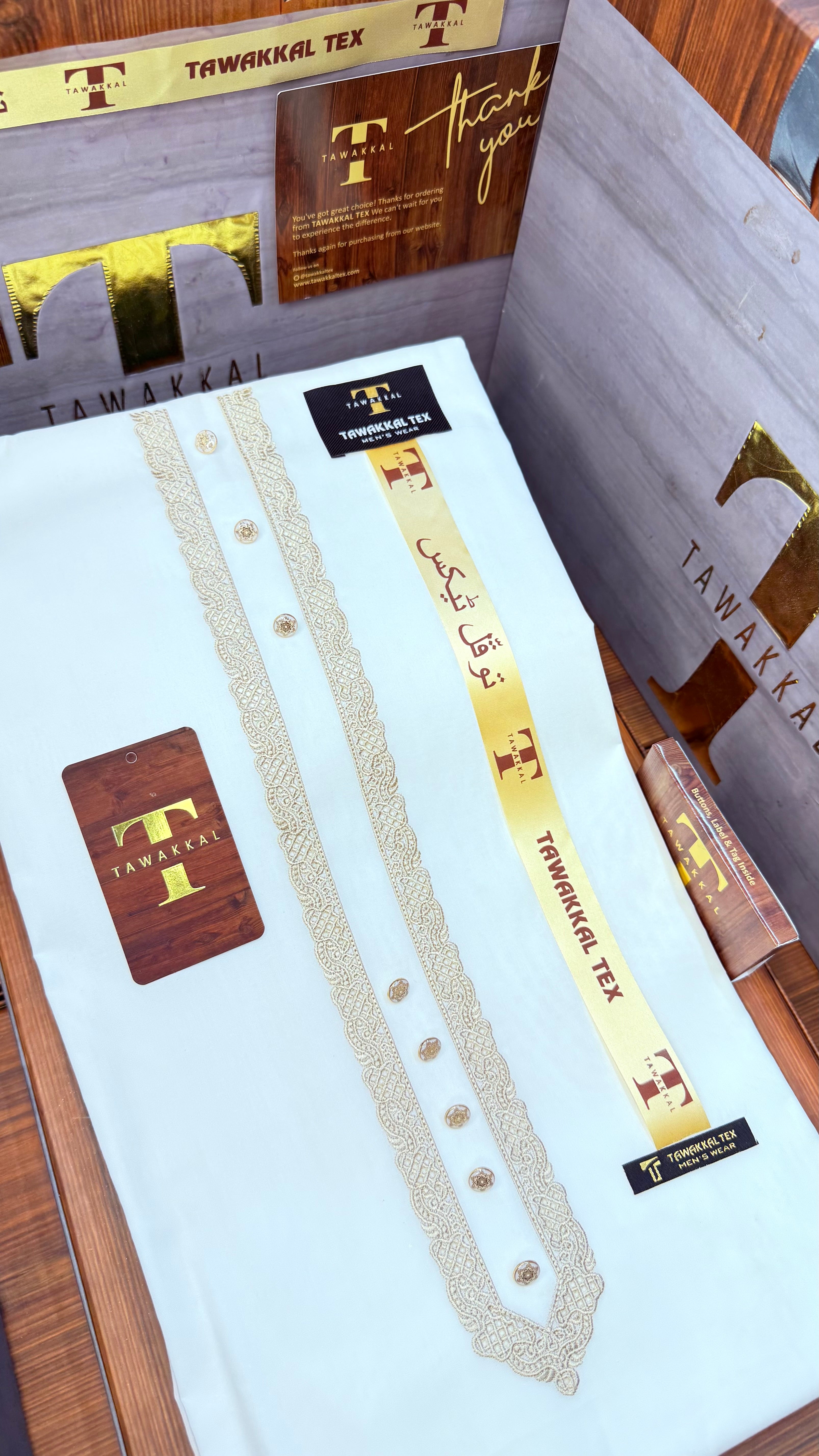 -AZLAAN ORIGINAL CREAMY KASHMIRI IMPORTED KURTA SALWAR PATHANI.(WITH AQ365 PERFUME FREE)